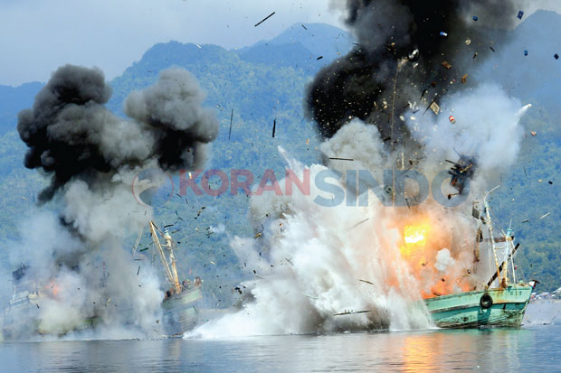 Dua Kapal Ikan Asing...