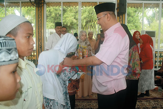 100 Anak Berbagi Cerita...