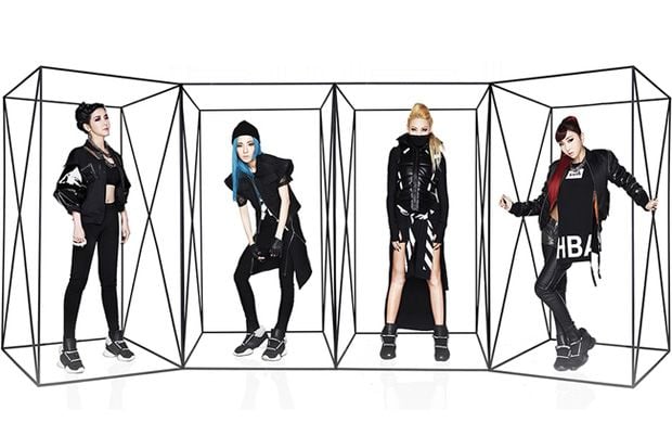 Album 2NE1 Crush Masuk...