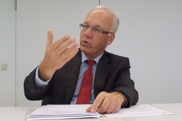 Uni Eropa Kritik Hukum...
