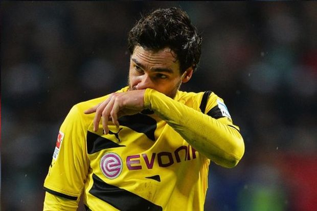 Hummels Prihatin dengan...