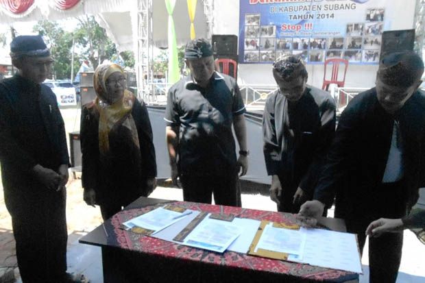 Ratusan Ribu Warga Subang...