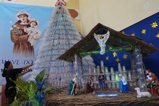 Pohon Natal dari Seribu...