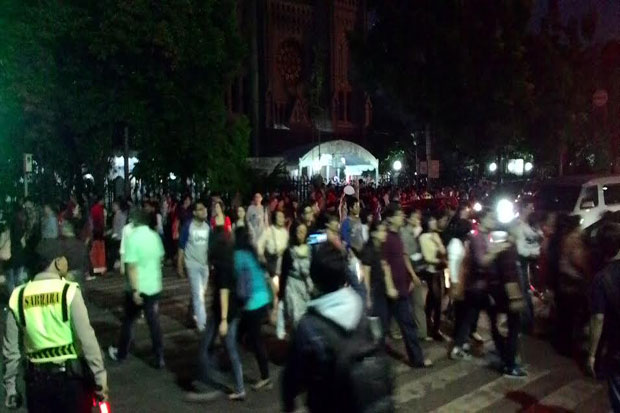 6.000 Jemaat Padati...