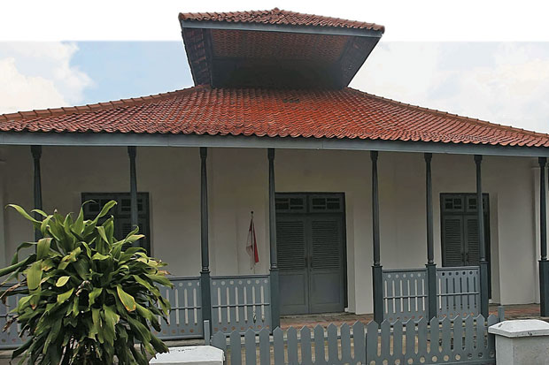 Pemugaran Gedung Sarekat...