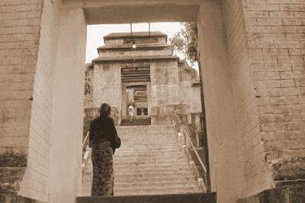 Kisah Sultan Agung,...