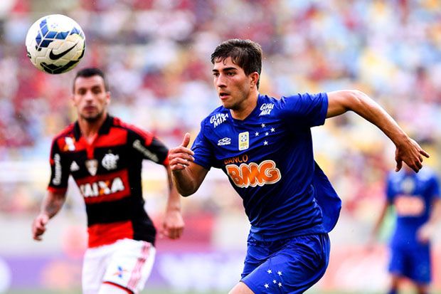 Lucas Silva Batal ke...