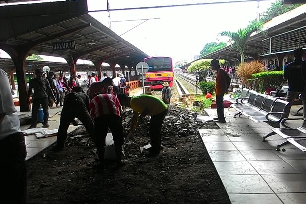 Lokomotif Parahyangan...