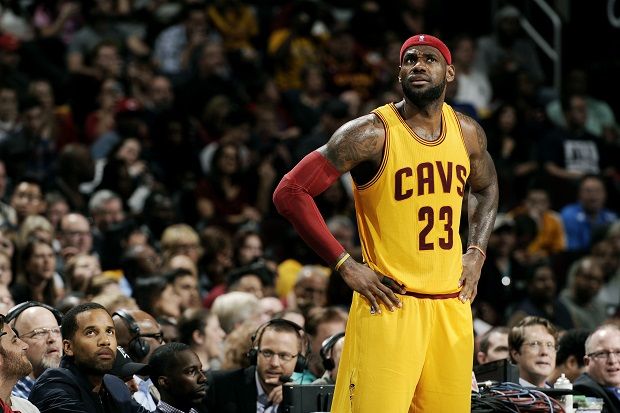 LeBron Disambut Bak...
