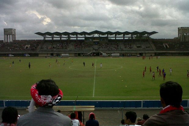 Bali United Mencari...
