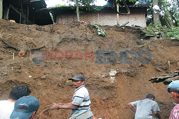 Awas Longsor dan Banjir...