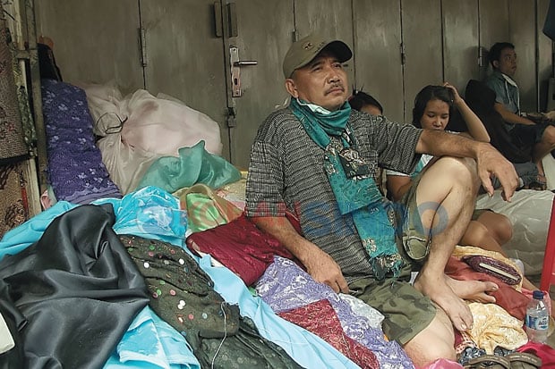 Bantu Selamatkan Dagangan...
