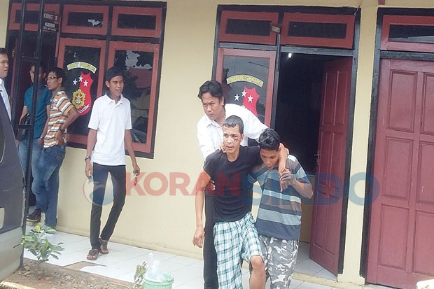 Hendak Tabrak Polisi,...
