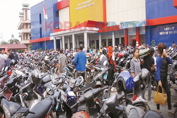 Mobil Mewah Antre Pemutihan...