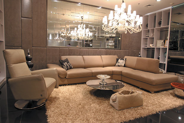 Dominasi Furnitur Artistik