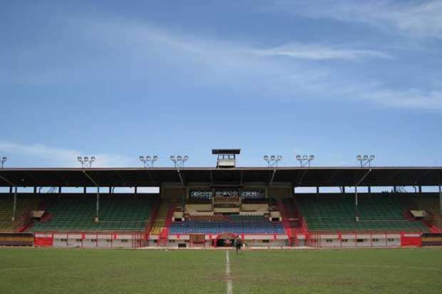 Biaya Pembenahan Stadion...