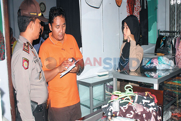 Bobol Toko, Gondol Baju...