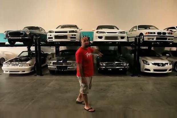 Ayah Paul Walker Tuntut...