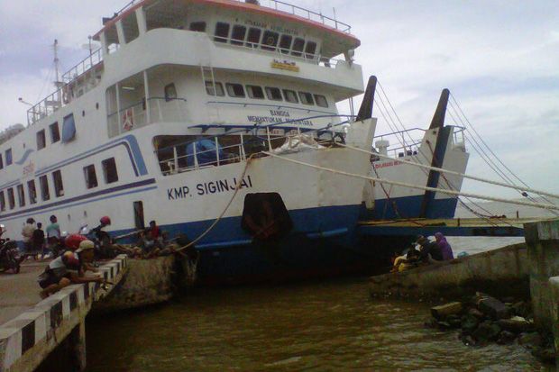 Penyeberangan Jepara-Karimunjawa...