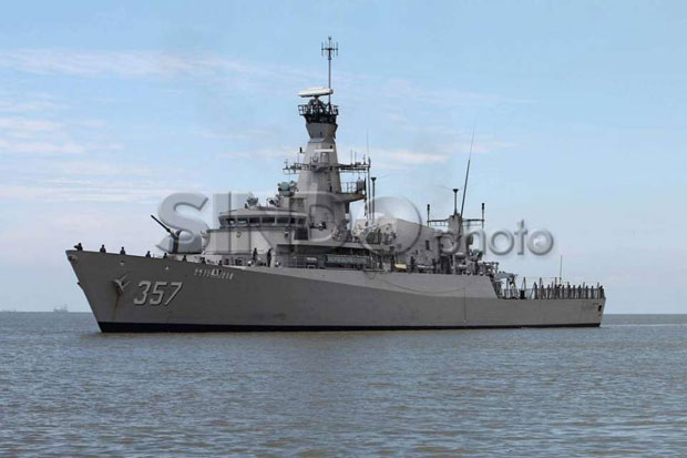KRI Bung Tomo Kejar...