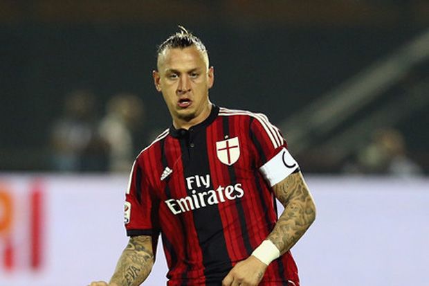 Mexes Masih Betah di...