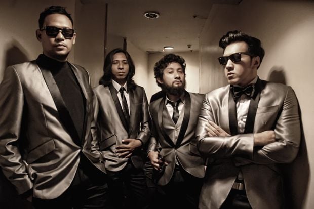 Genap 20 Tahun, Naif...