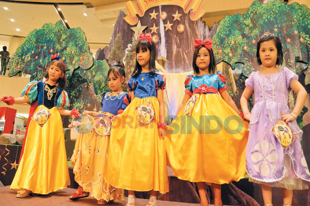 Mengasah Bakat Modeling...