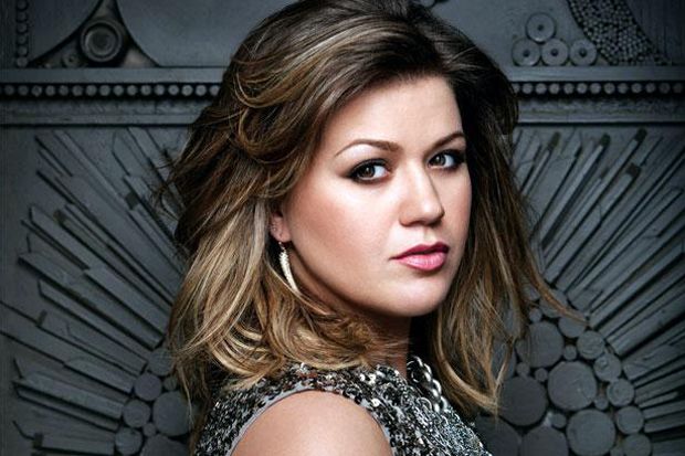 Kelly Clarkson Segera...