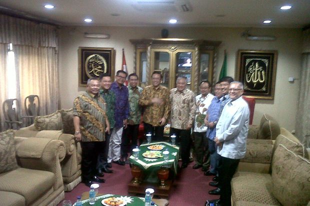 Agung Laksono dkk Temui...