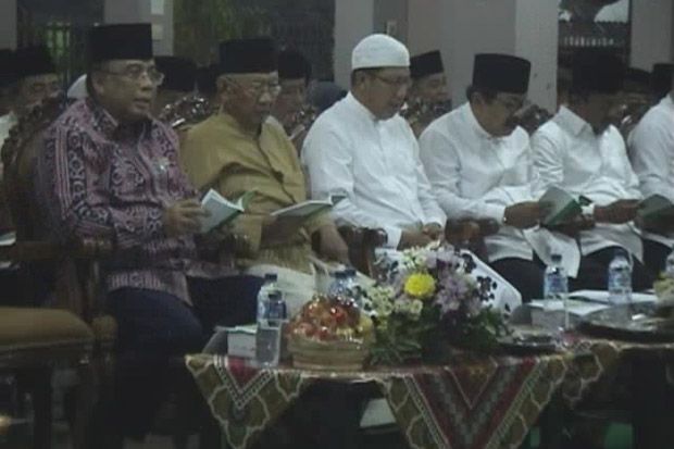 Tiga Menteri Hadiri...