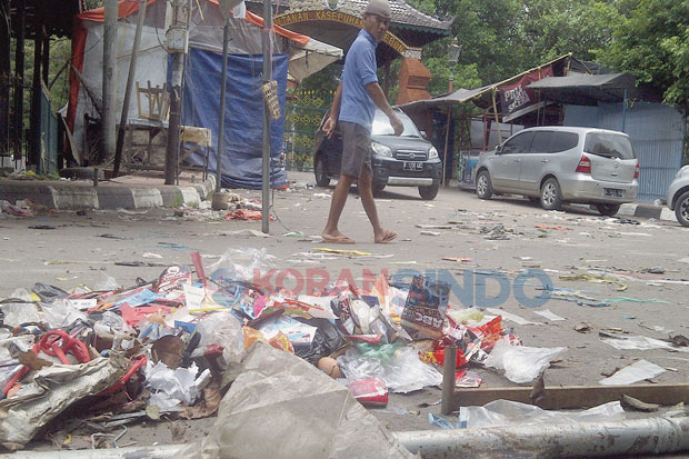 Muludan Sisakan Sampah