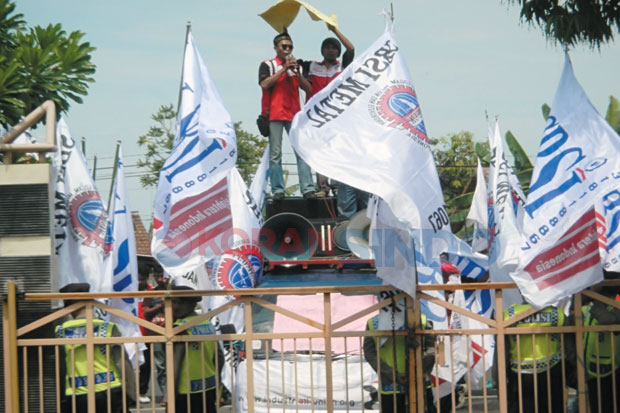 Gaji Buruh Indolakto...