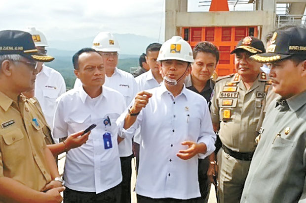 Menpan Dorong Penyelesaian...