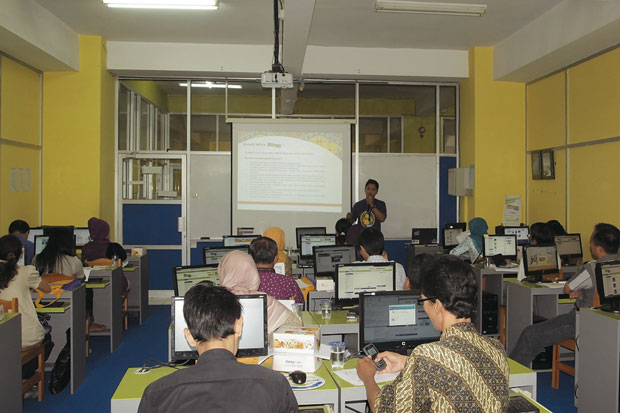 UKM Melek Internet Masih...