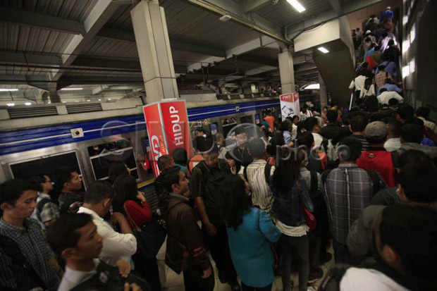 Insiden KRL Mau Tabrakan,...