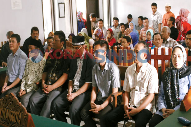 Korupsi Hibah untuk...