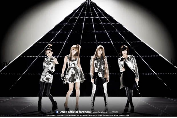 Lagu 2NE1 I Am The Best...