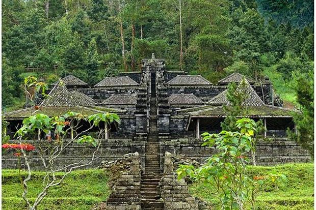 Candi Cetho dan Sukuh...
