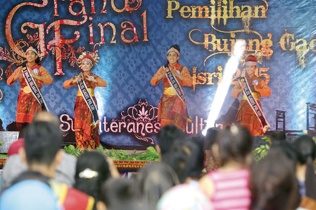 24 Finalis Bujang Gadis...