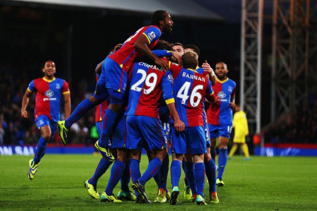 Debut Pardew Buat Spurs...