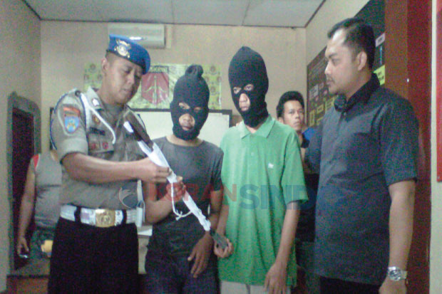 Pelaku Pembacokan di...