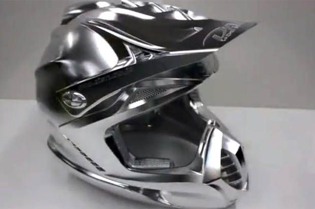 Helm Ini Terbuat dari...
