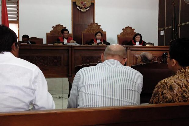 Kasus Tanda Tangan Palsu,...