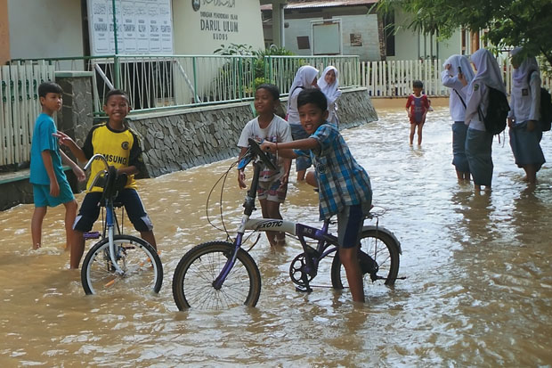 Terendam Banjir, Sekolah...