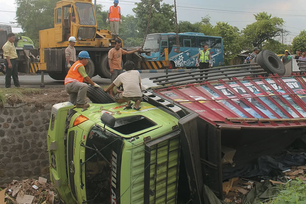 Truk Terguling, Pantura...