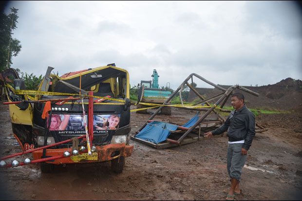 Sopir Truk Galian C...