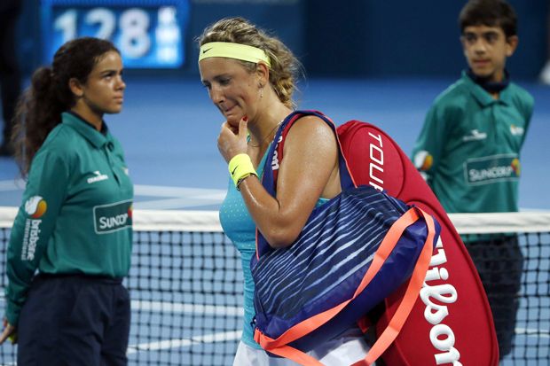 Azarenka Terlempar dari...