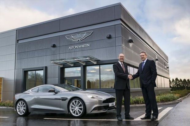 Aston Martin Buka Pusat...