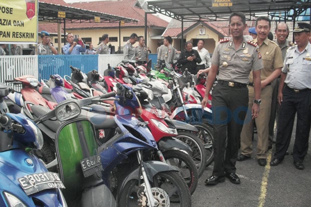 151 Sepeda Motor Tak...