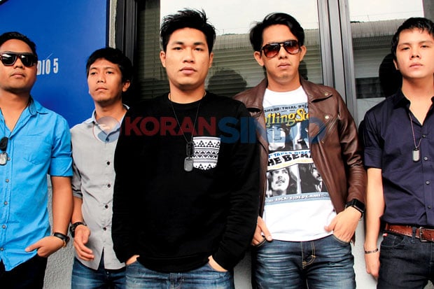 Band Armada Berkarya...
